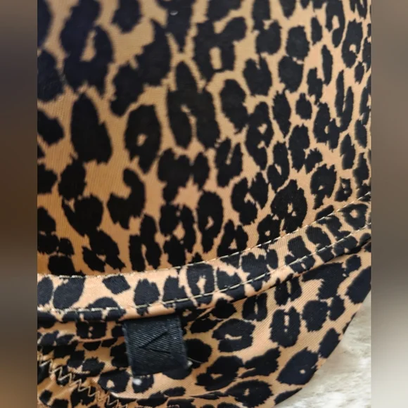 Victoria's Secret Leopard Print Bra - Picture 3 of 3